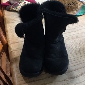 Short ugg bailey button black boots